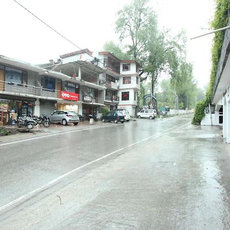Hotel Devlok Inn Manāli Екстериор снимка